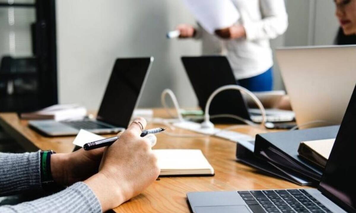 Σχόλια, παρατηρήσεις και ενημέρωση για τους εργαζόμενους απόστρατους από τον Aντ/γο ε.α. και νομικό κ. Νικόλαο ΣΟΥΠΙΩΝΗ